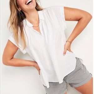 Old Navy Textured Clip Dot short sleeve L